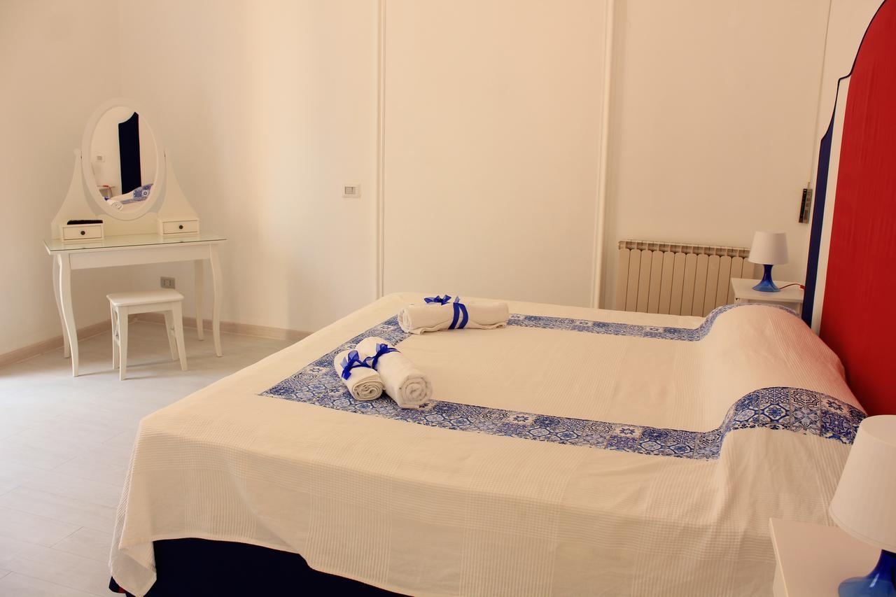 B&B Vitruvio Suites 포르미아 객실 사진